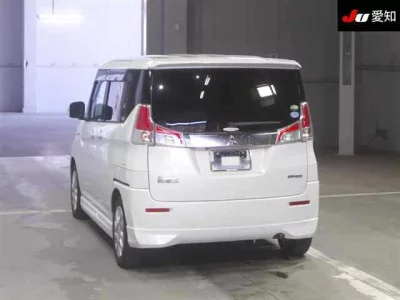 Mitsubishi DELICA D2