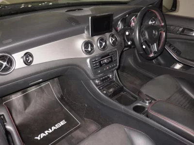 Mercedes-Benz GLA CLASS