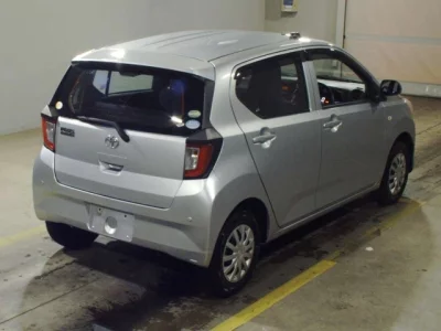 Toyota PIXIS EPOCH  с аукциона в Японии