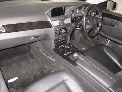 Mercedes-Benz E CLASS  с аукциона в Японии