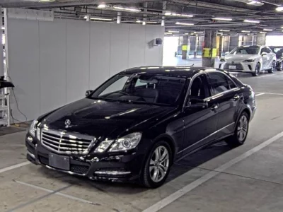 Mercedes-Benz E CLASS  с аукциона в Японии