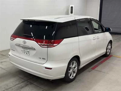 Toyota ESTIMA  с аукциона в Японии
