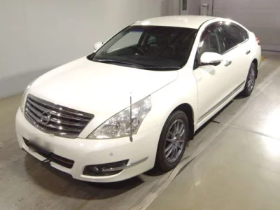 Nissan TEANA  с аукциона в Японии