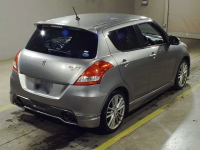 Suzuki SWIFT  с аукциона в Японии