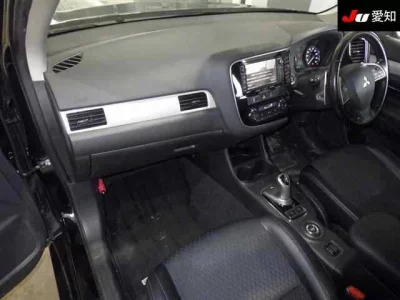 Mitsubishi OUTLANDER PHEV  с аукциона в Японии