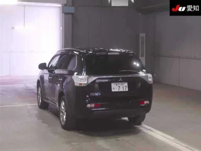 Mitsubishi OUTLANDER PHEV  с аукциона в Японии