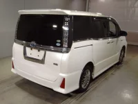 Toyota VOXY лот № 7084 оценка R  с аукциона в Японии 1