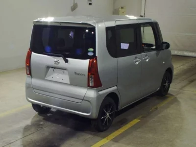 Daihatsu TANTO  с аукциона в Японии