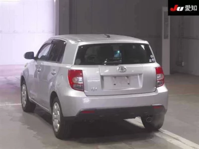 Toyota IST  с аукциона в Японии