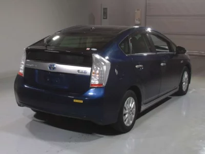 Toyota PRIUS PHV  с аукциона в Японии