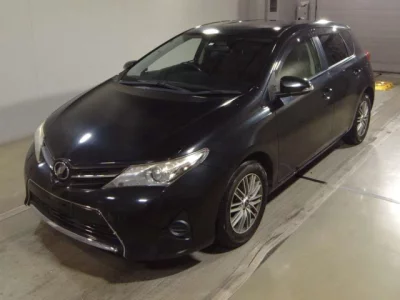 Toyota AURIS  с аукциона в Японии