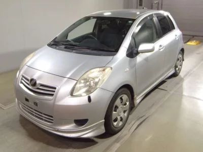 Toyota VITZ  с аукциона в Японии