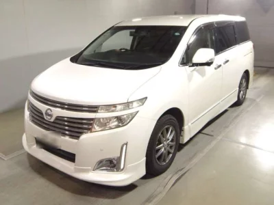 Nissan ELGRAND  с аукциона в Японии