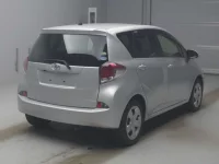 Toyota RACTIS лот № 22051 оценка 3.5  с аукциона в Японии 1