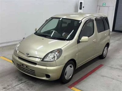 Toyota FUNCARGO  с аукциона в Японии