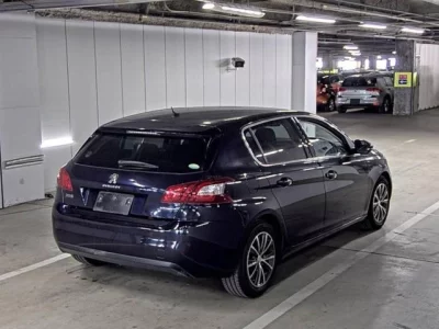 Peugeot 308  с аукциона в Японии