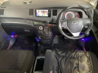 Toyota ISIS лот № 2112 оценка R  с аукциона в Японии 2