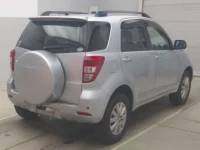 Toyota RUSH лот № 70081 оценка 3  с аукциона в Японии 1