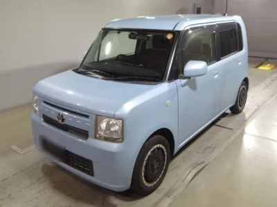 Toyota PIXIS SPACE  с аукциона в Японии