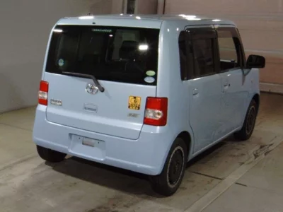 Toyota PIXIS SPACE  с аукциона в Японии