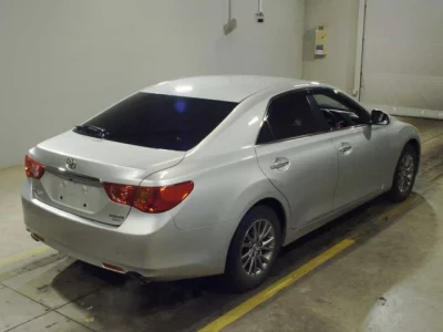 Toyota MARK X  с аукциона в Японии