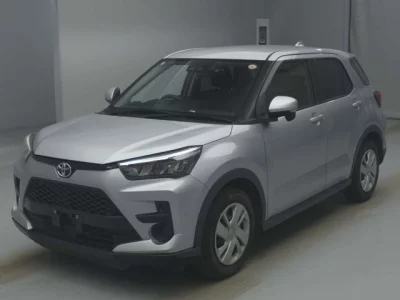 Toyota RAIZE  с аукциона в Японии