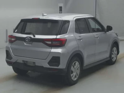 Toyota RAIZE  с аукциона в Японии