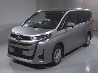 Toyota NOAH  с аукциона в Японии