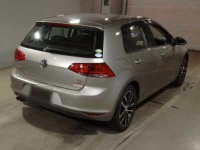 Volkswagen GOLF  с аукциона в Японии