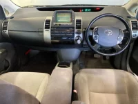 Toyota PRIUS лот № 2139 оценка R  с аукциона в Японии 2