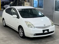 Toyota PRIUS лот № 2139 оценка R  с аукциона в Японии 3