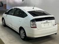 Toyota PRIUS лот № 2139 оценка R  с аукциона в Японии 1