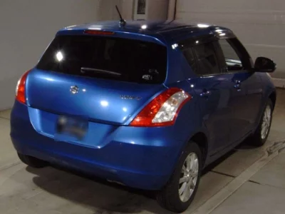 Suzuki SWIFT  с аукциона в Японии