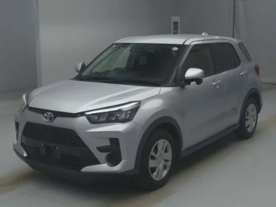Toyota RAIZE  с аукциона в Японии