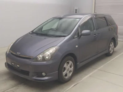 Toyota WISH  с аукциона в Японии