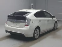 Toyota PRIUS PHV лот № 22078 оценка 4  с аукциона в Японии 1