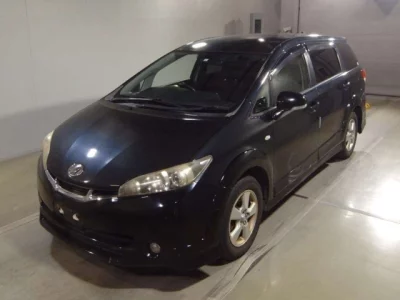Toyota WISH  с аукциона в Японии