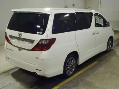 Toyota ALPHARD  с аукциона в Японии