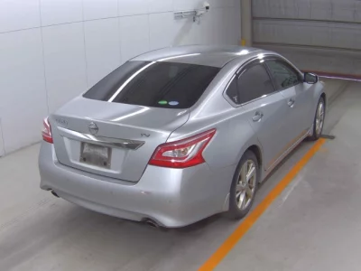 Nissan TEANA  с аукциона в Японии