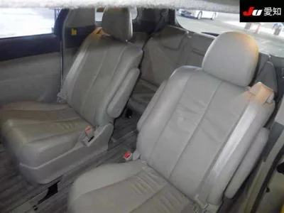 Toyota ESTIMA  с аукциона в Японии