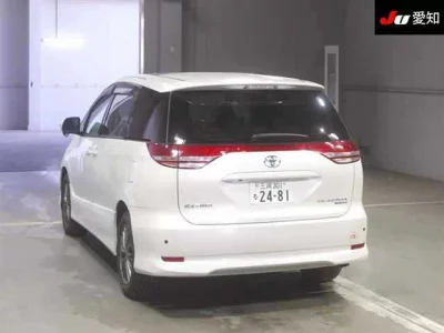 Toyota ESTIMA  с аукциона в Японии