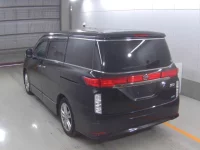Nissan ELGRAND лот № 4012 оценка 4  с аукциона в Японии 1