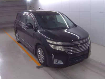 Nissan ELGRAND  с аукциона в Японии