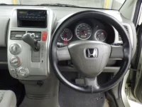 Honda MOBILIO лот № 4013 оценка 3  с аукциона в Японии 4