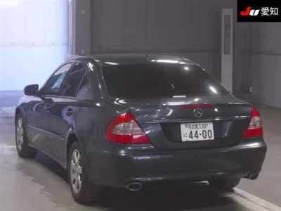 Mercedes-Benz E CLASS  с аукциона в Японии