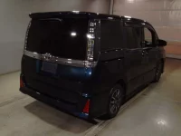 Toyota VOXY лот № 4022 оценка RA  с аукциона в Японии 1