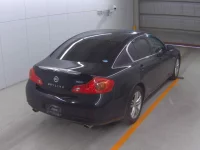 Nissan SKYLINE лот № 4018 оценка 4  с аукциона в Японии 3