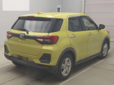 Toyota RAIZE  с аукциона в Японии