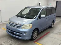 Toyota NOAH лот № 90195 оценка 3.5  с аукциона в Японии 3