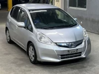 Honda FIT лот № 2202 оценка R  с аукциона в Японии 3